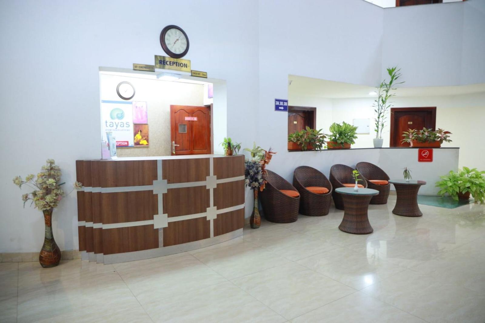 Hotel Tayas Trippapur Exterior foto