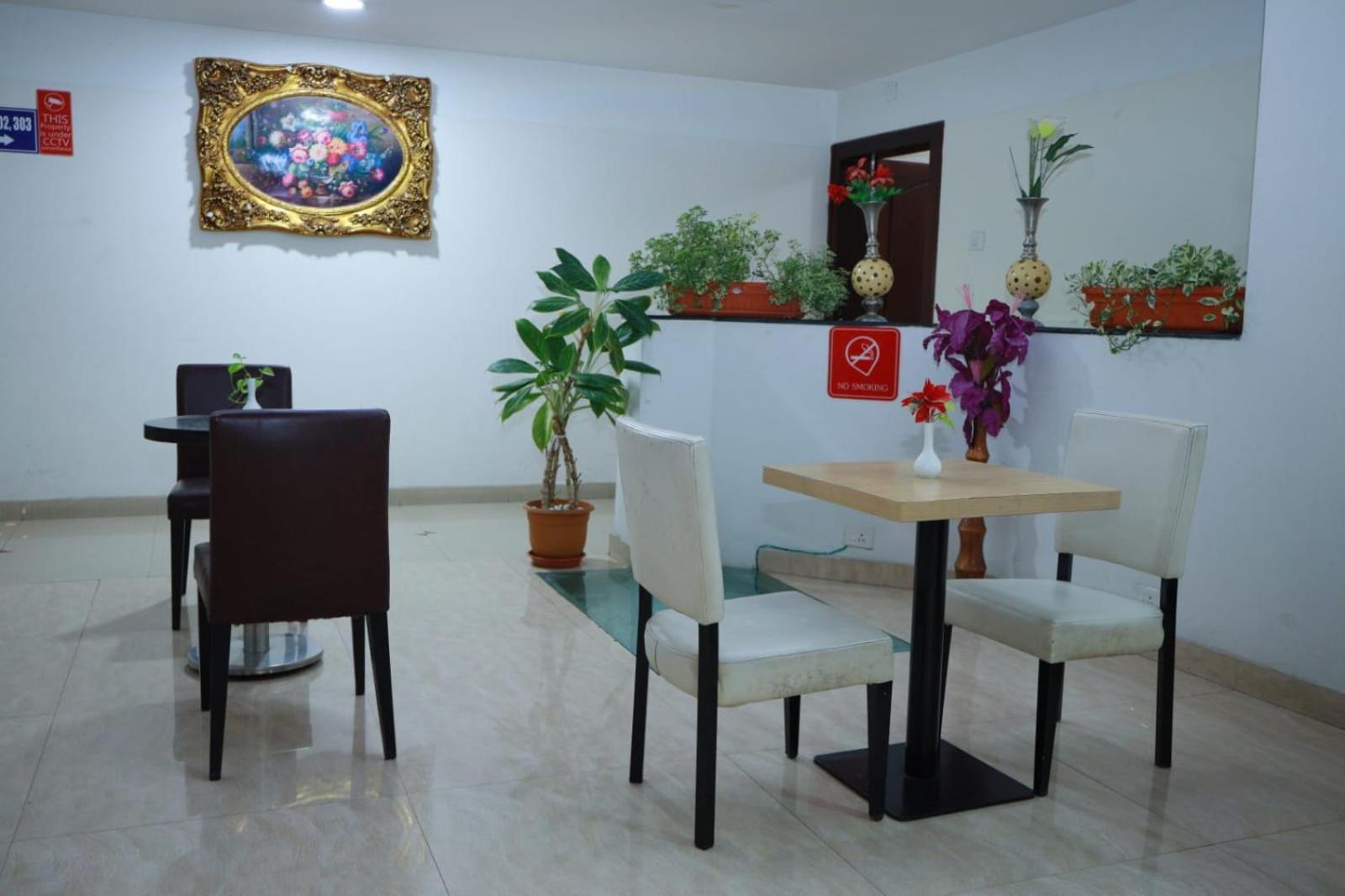 Hotel Tayas Trippapur Exterior foto